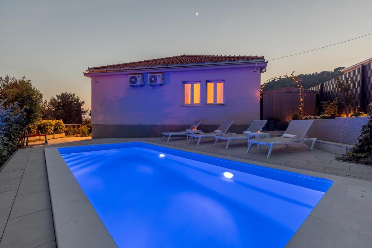 ספליט Villa Katess With Heated Pool מראה חיצוני תמונה