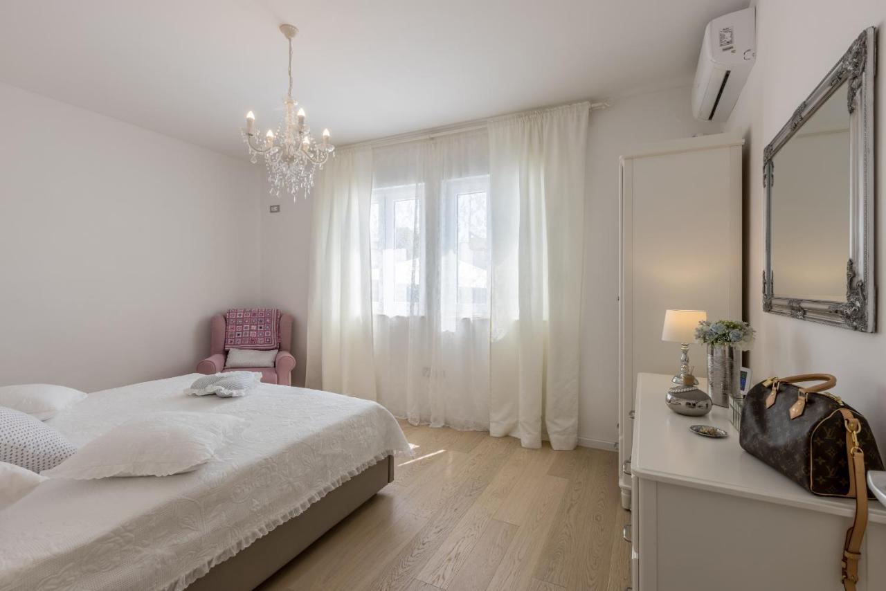 ספליט Villa Katess With Heated Pool מראה חיצוני תמונה